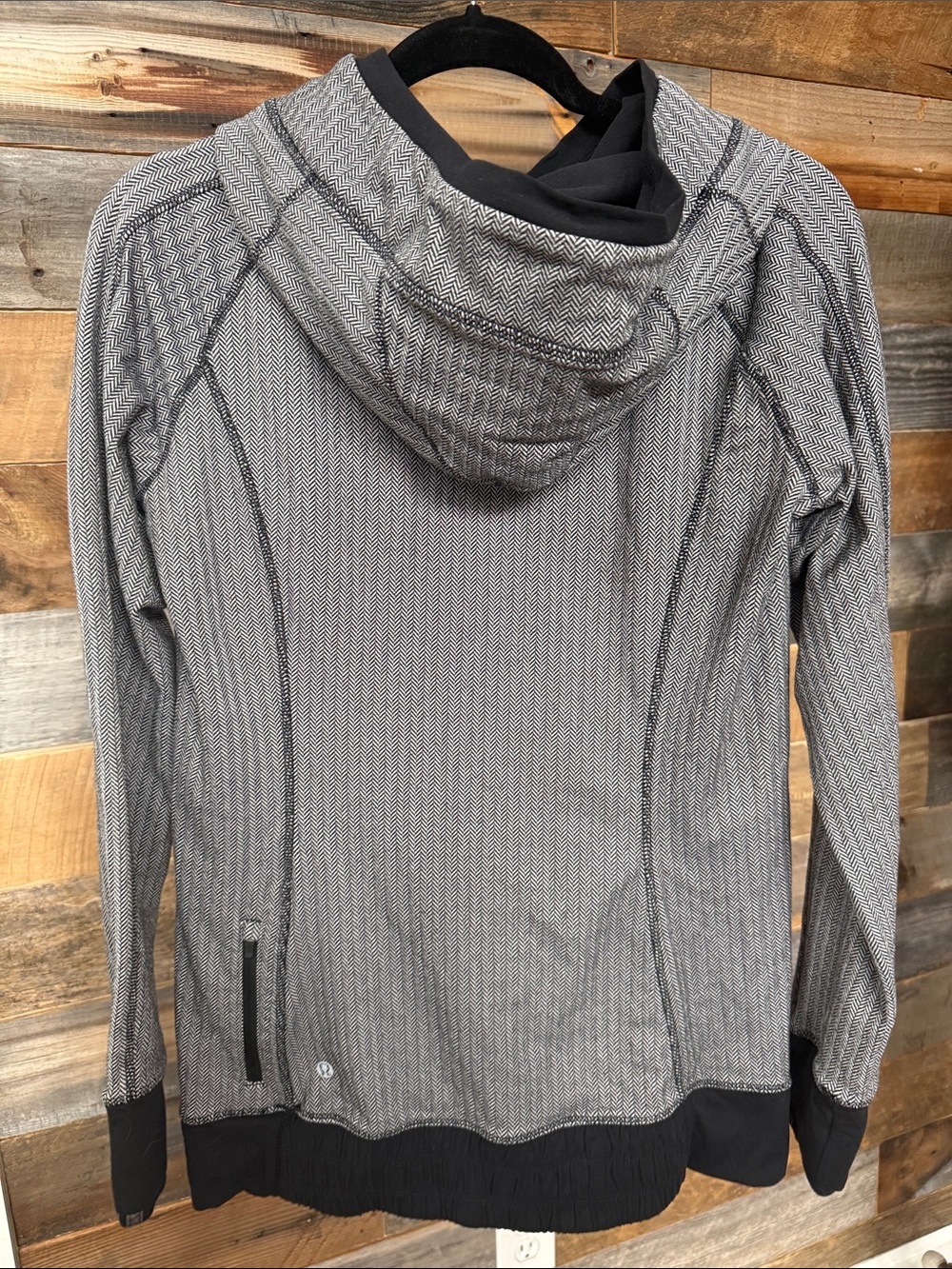 lululemon athletica Women's Gray Chevron Hoodie Jacket